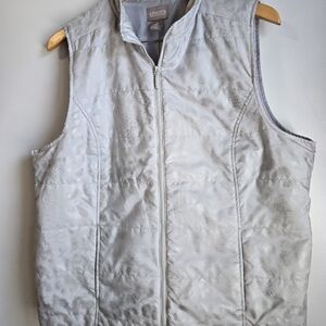 Chico's Lightweight Gray Quilted Vest Size 3